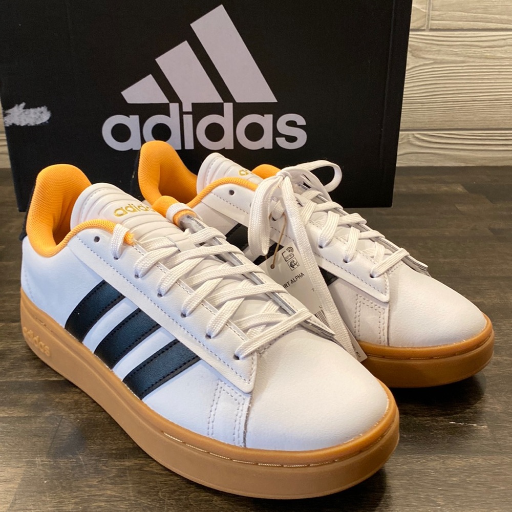 NWT Women’s Adidas Grand Court Alpha - size 8 1/2